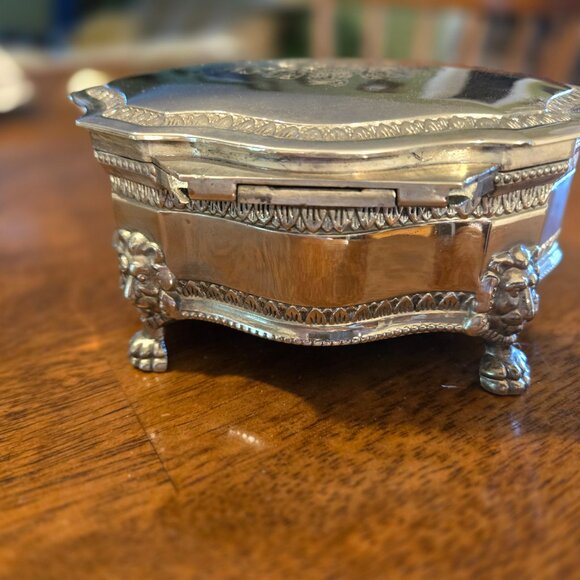 Silver Plated Jewelry Box by International Silver Company - Picture 5 of 14